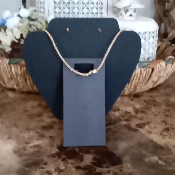 Jewelry display( BOOST SALES) - Picture 2 of 3